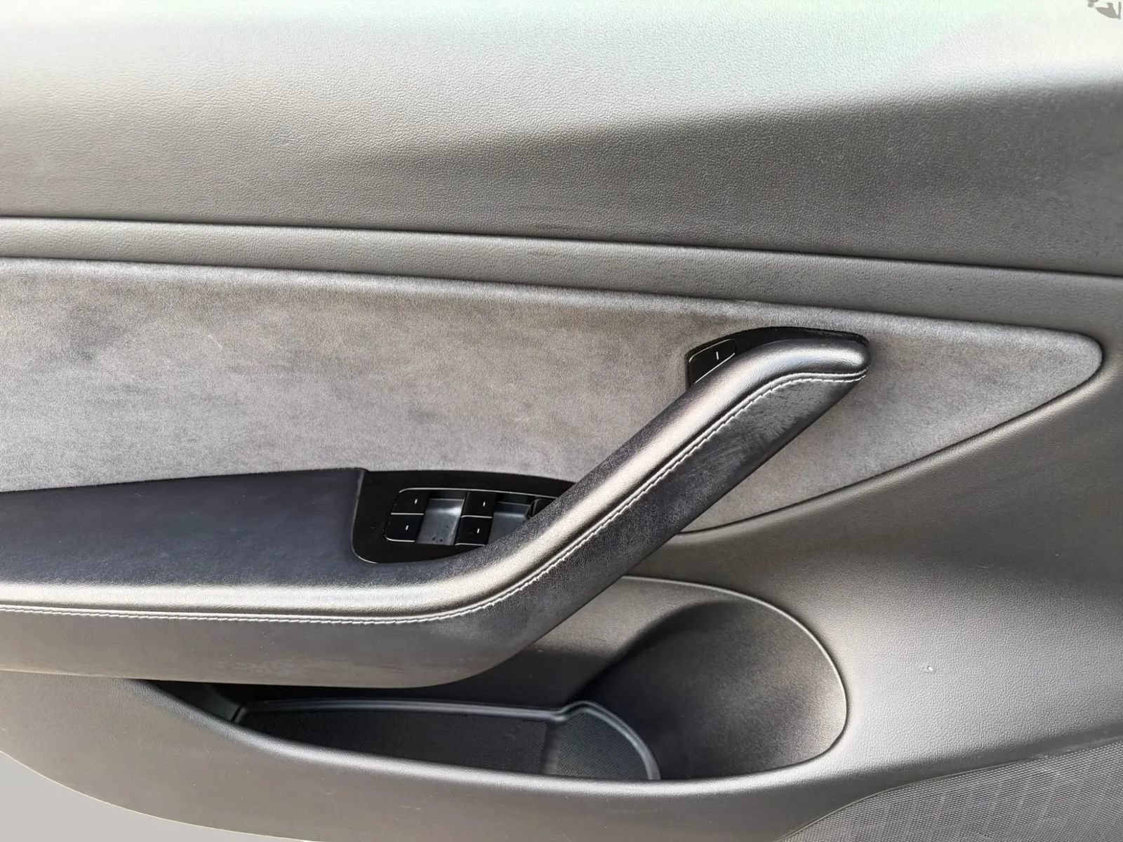 Used 2018 Tesla Model 3 Long Range RWD image 14
