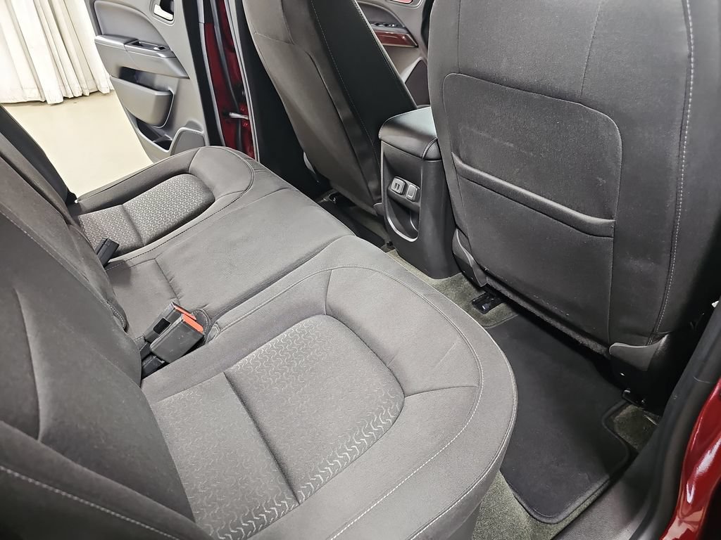 Used 2015 GMC Canyon SLE AWD/4WD image 14