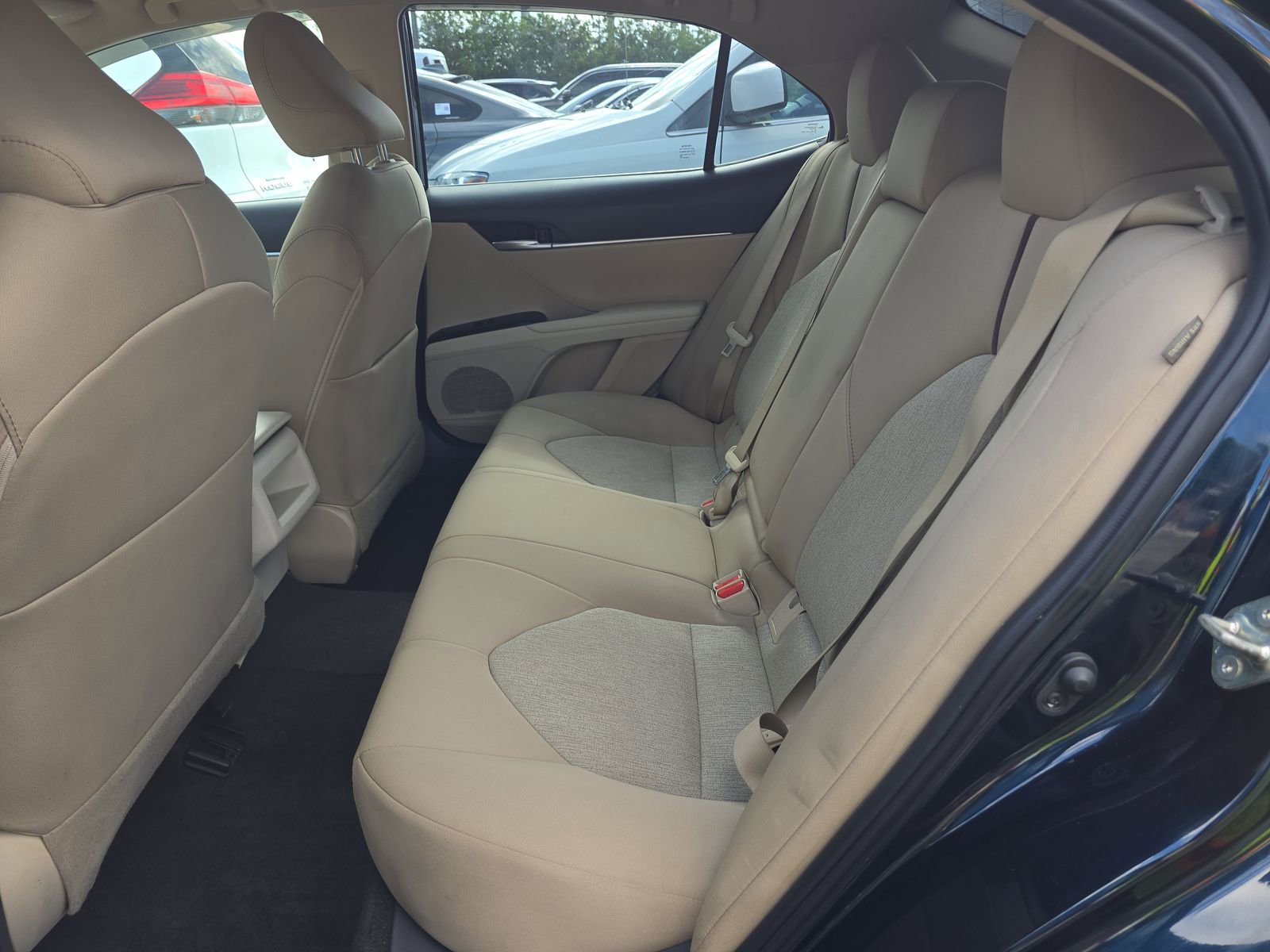 Used 2019 Toyota Camry LE FWD image 16