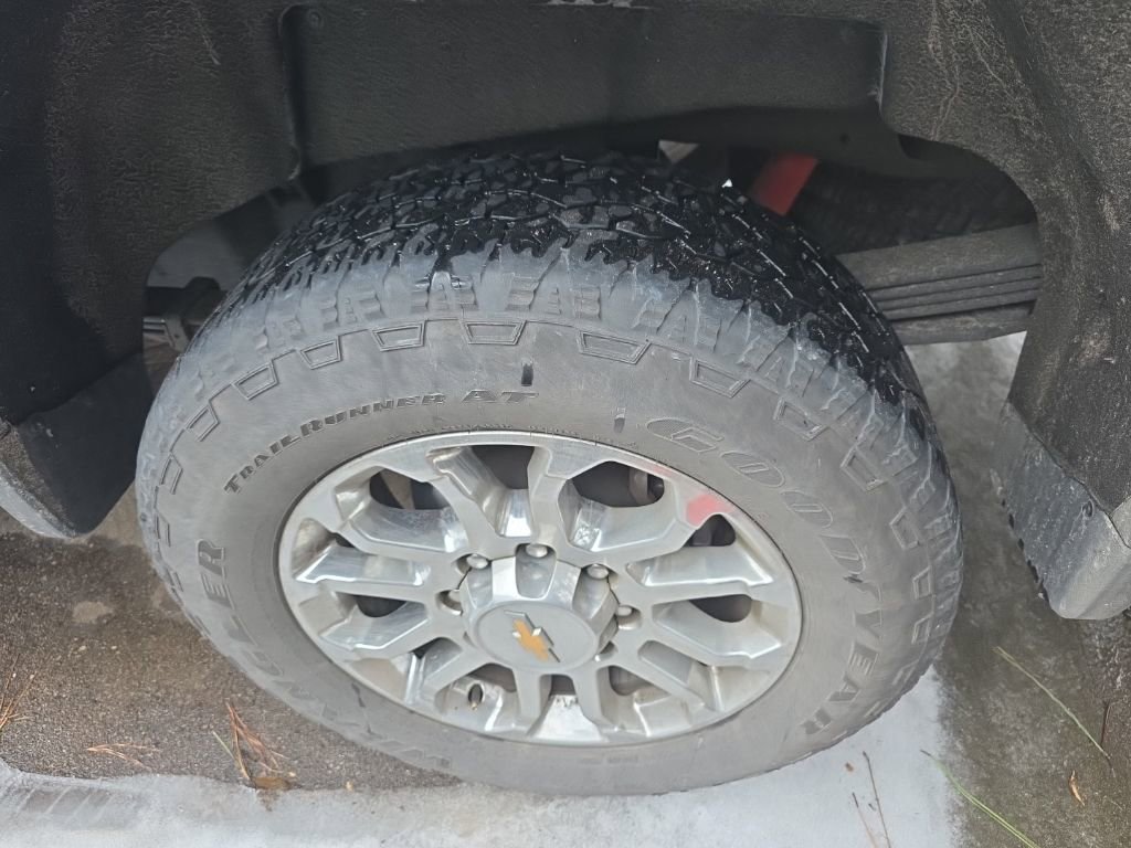 Used 2024 Chevrolet Silverado 2500 LTZ w/ LTZ Premium Package image 5