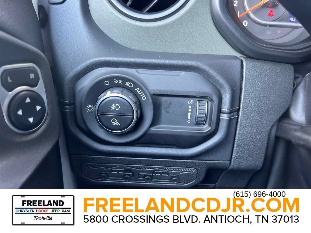 New 2025 Jeep Gladiator Mojave w/ Convenience Group AWD/4WD image 13