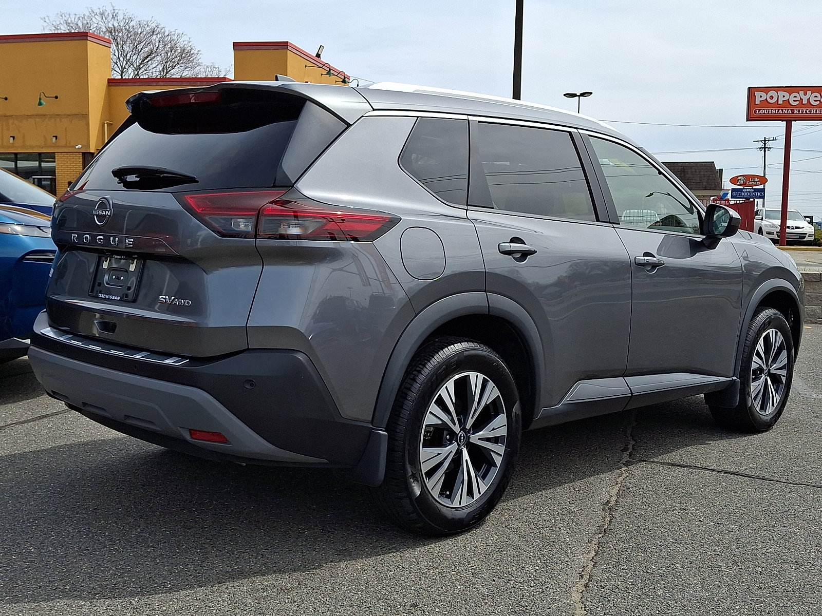 Certified 2023 Nissan Rogue SV w/ SV Premium B Package AWD/4WD image 6