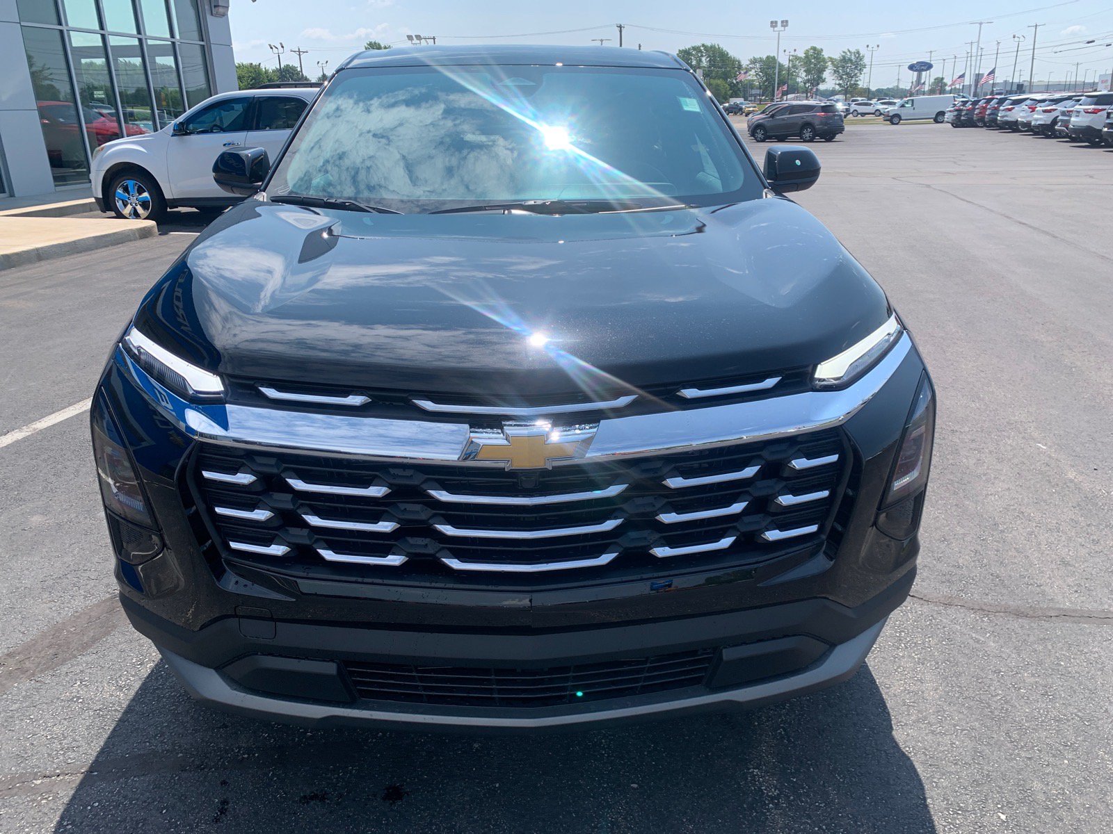 New 2027 Chevrolet Equinox LT FWD image 2