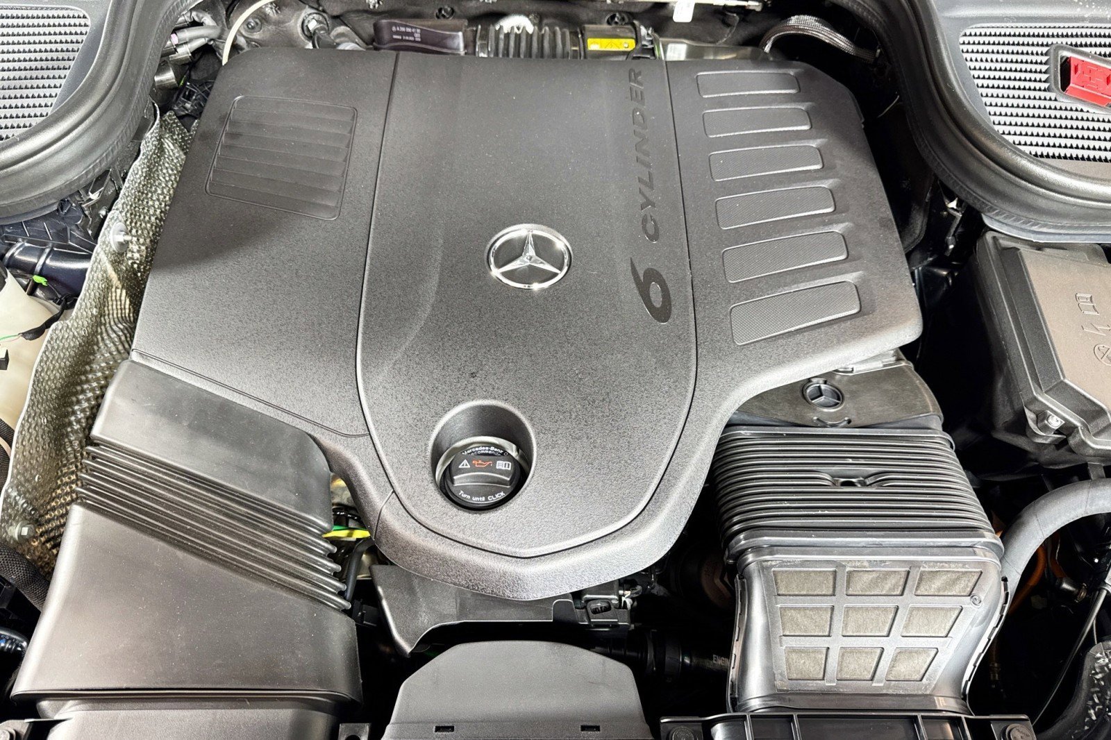 New 2026 Mercedes-Benz GLS 450 4MATIC image 29