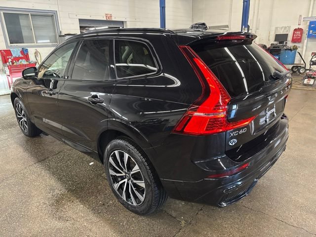 Used 2025 Volvo XC60 B5 Plus w/ Climate Package AWD/4WD image 4