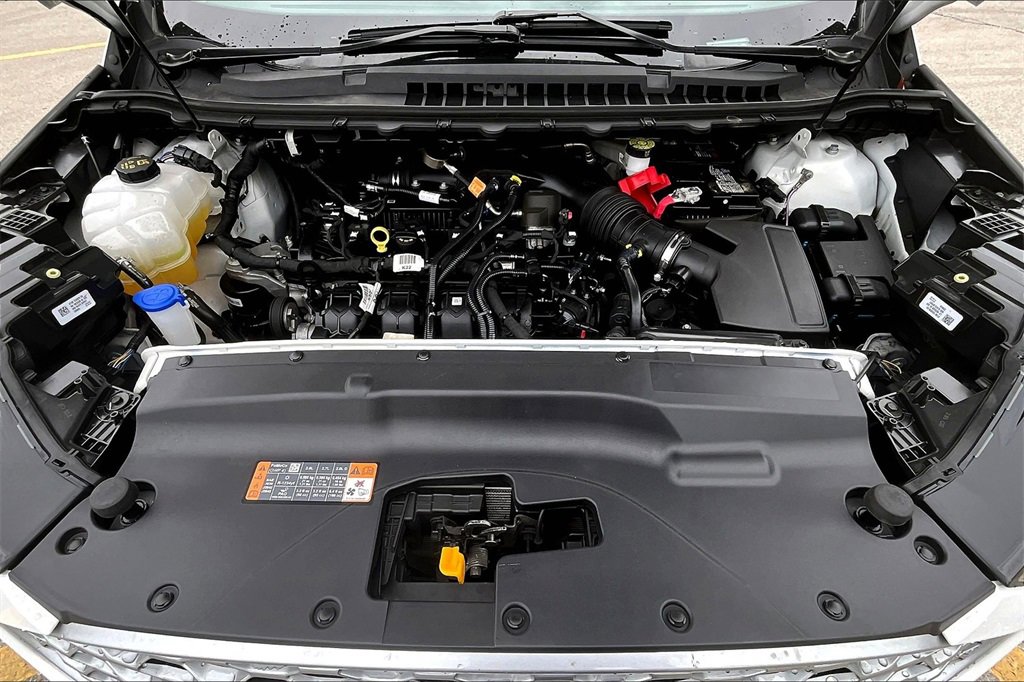 Used 2024 Ford Edge SEL image 10
