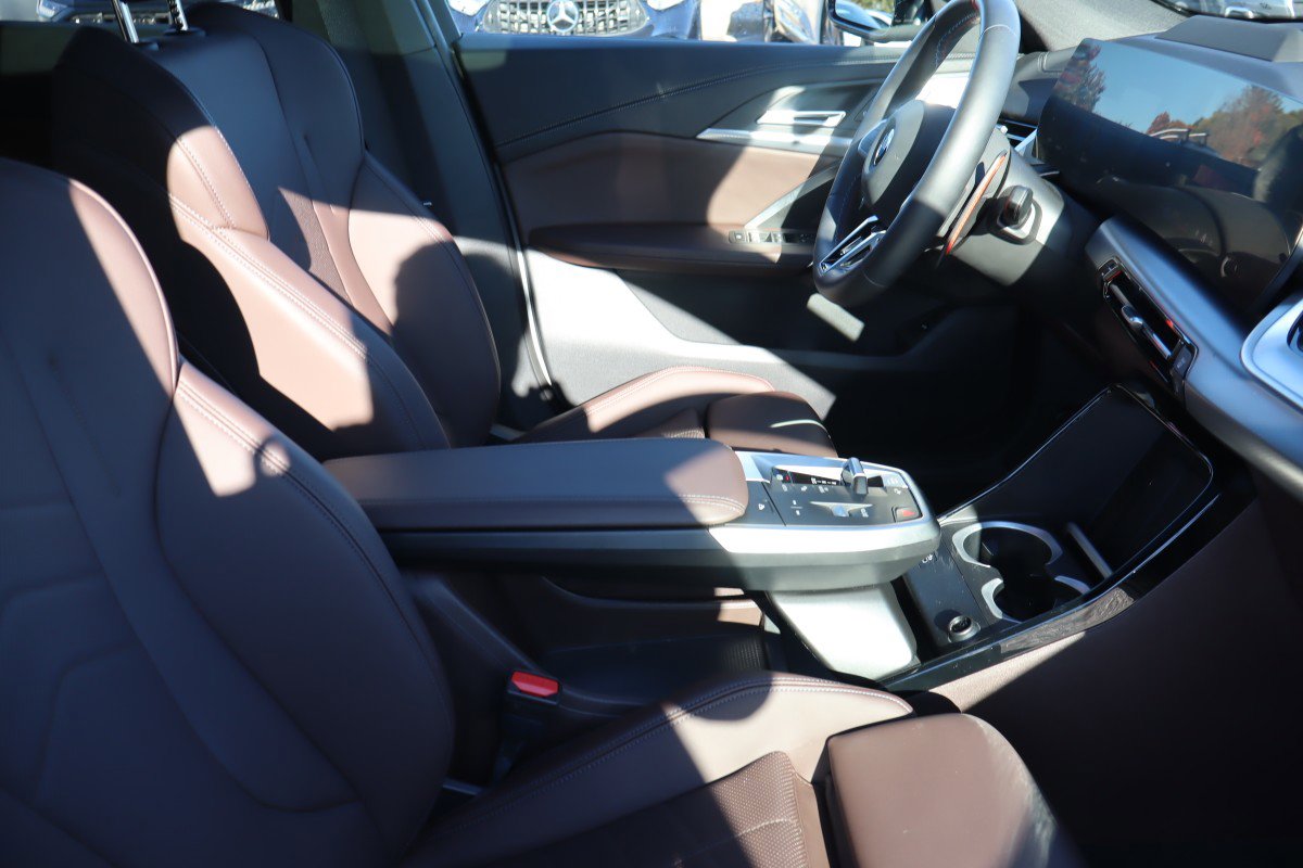 Used 2025 BMW X2 M35i image 13
