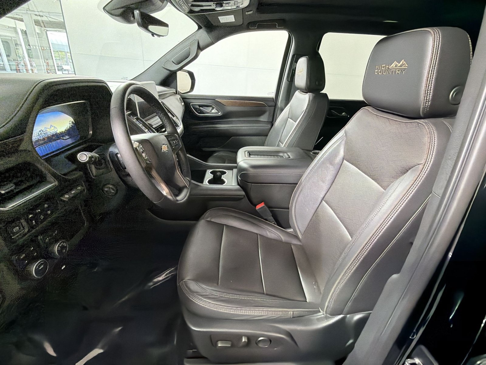 Used 2023 Chevrolet Tahoe High Country AWD/4WD image 13