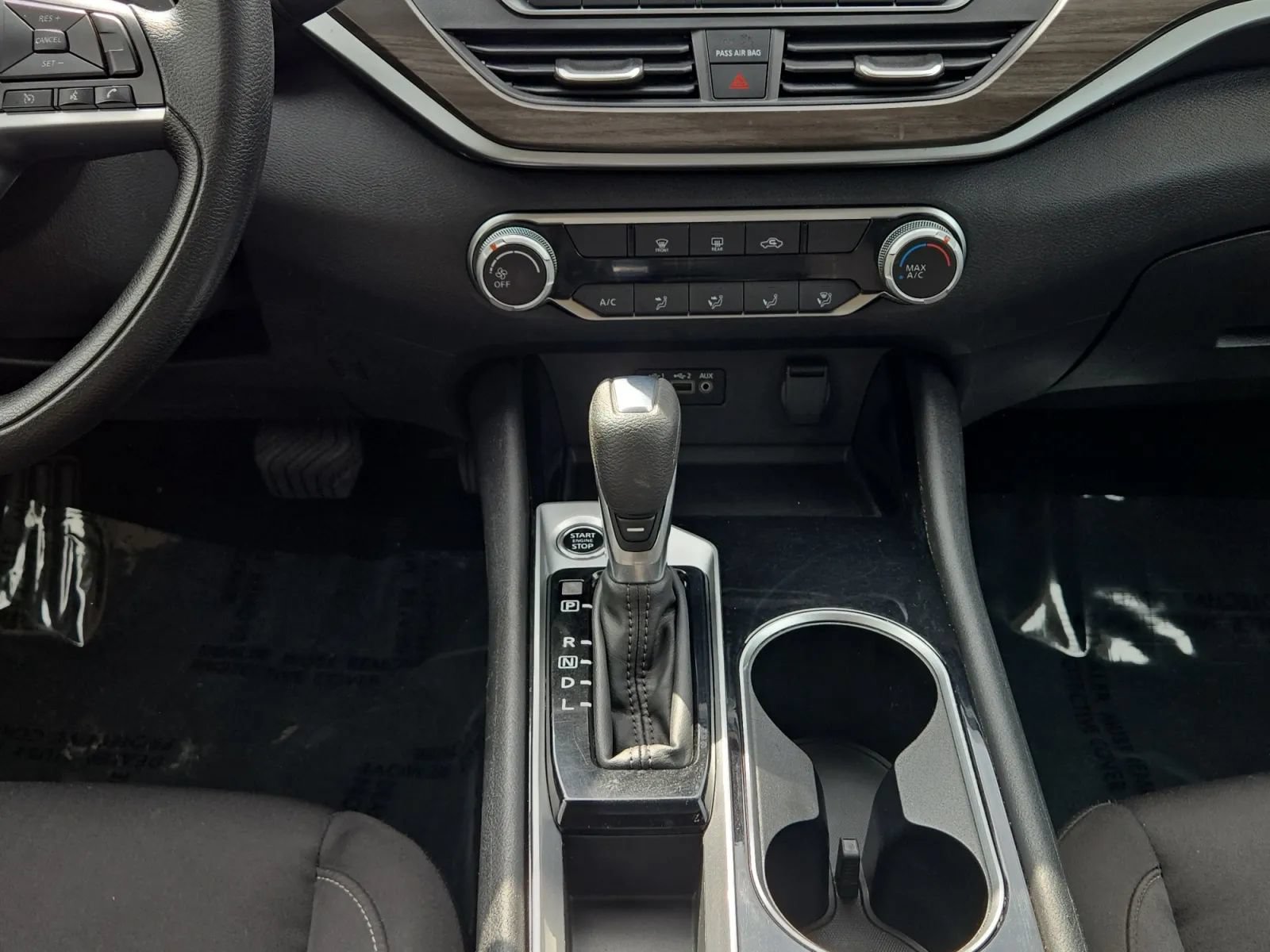 Used 2024 Nissan Altima 2.5 SV FWD image 18