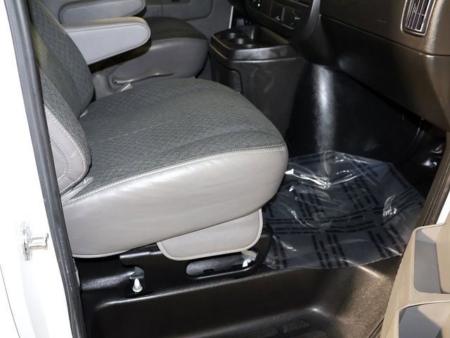 Used 2024 Chevrolet Express 2500 w/ Driver Convenience Package RWD image 28