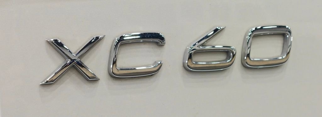 Used 2023 Volvo XC60 B5 Plus image 43