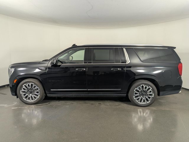 Used 2023 GMC Yukon XL Denali Ultimate image 5