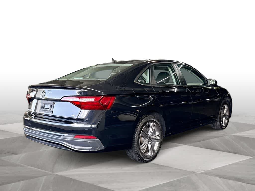 Certified 2022 Volkswagen Jetta SE FWD image 8