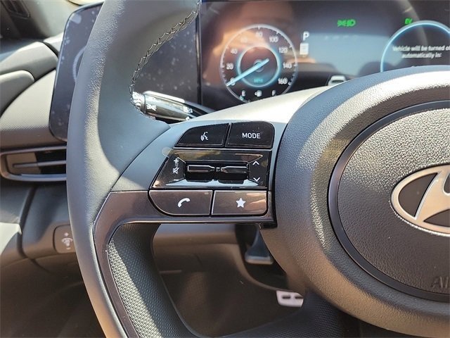 New 2025 Hyundai Elantra SEL image 4