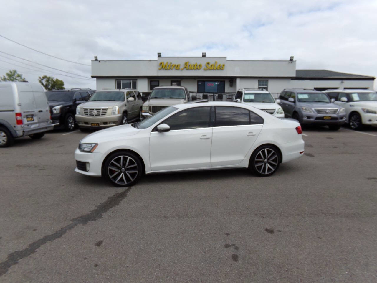 Used 2013 Volkswagen Jetta GLI Autobahn image 1