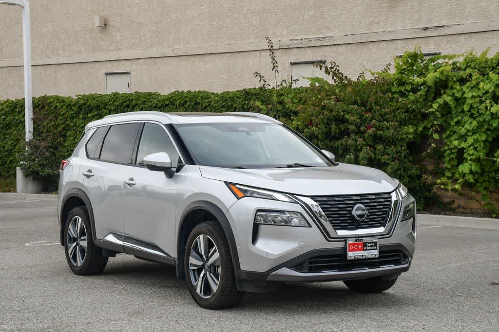 Used 2023 Nissan Rogue SL w/ SL Premium Package AWD/4WD image 3