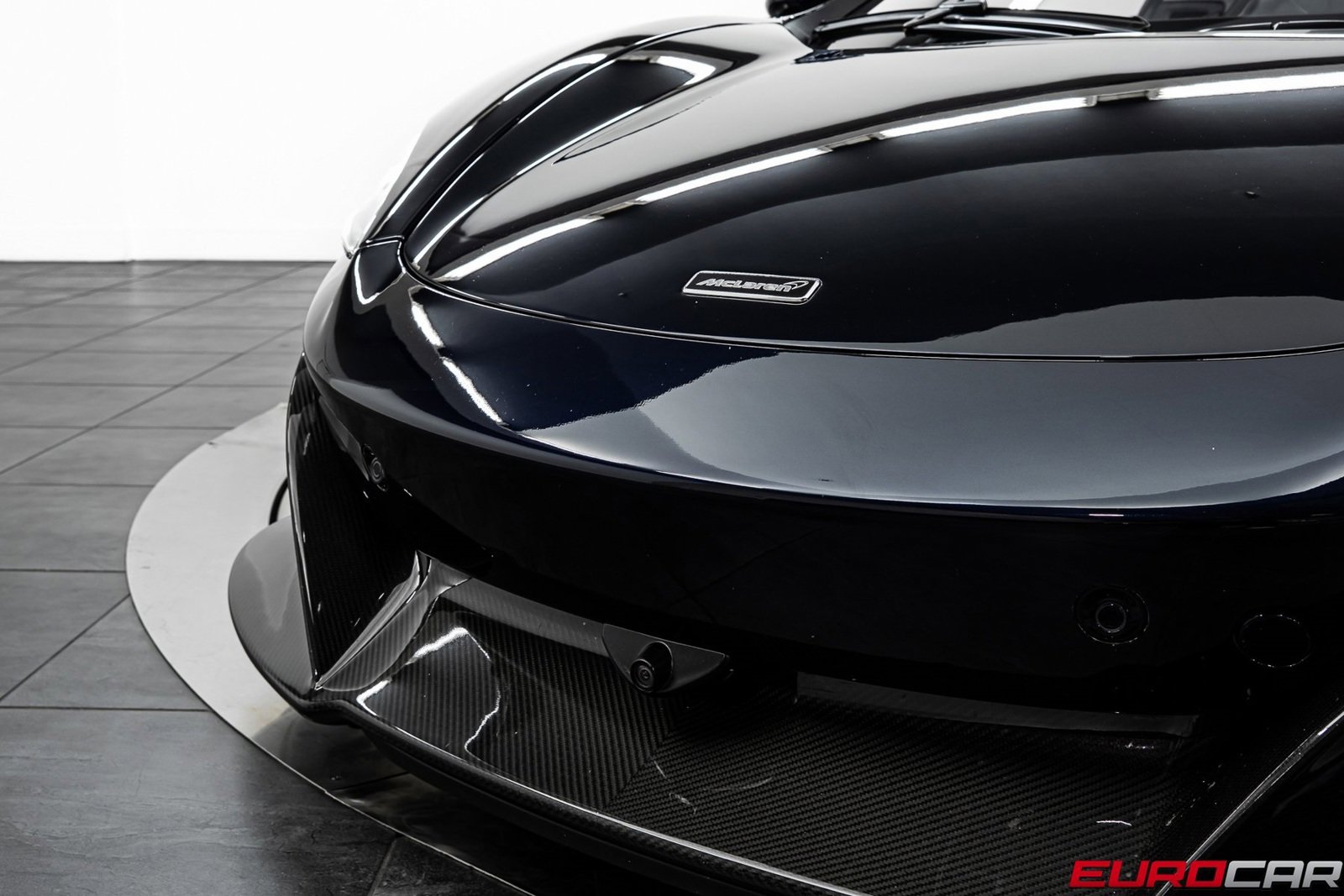 Used 2016 McLaren 675LT Spider image 14