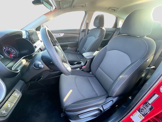 Used 2024 Kia Forte LXS w/ LXS Technology Package FWD image 18