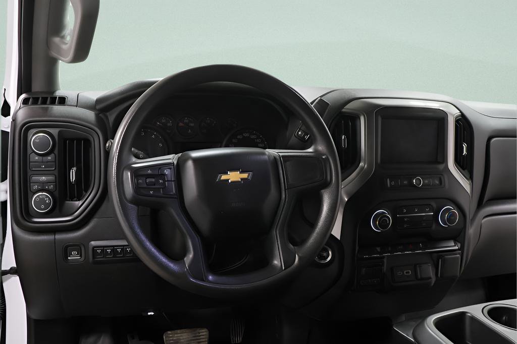 Used 2025 Chevrolet Silverado 3500 W/T AWD/4WD image 9