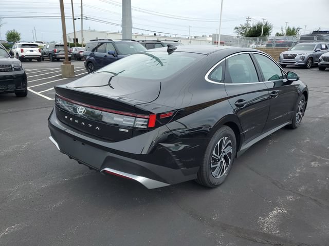 New 2026 Hyundai Sonata Blue FWD image 4