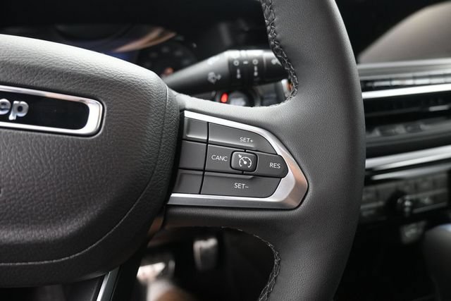 New 2026 Jeep Compass Latitude AWD/4WD image 20