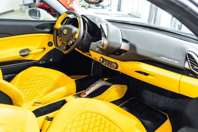 Used 2016 Ferrari 488 GTB RWD image 30