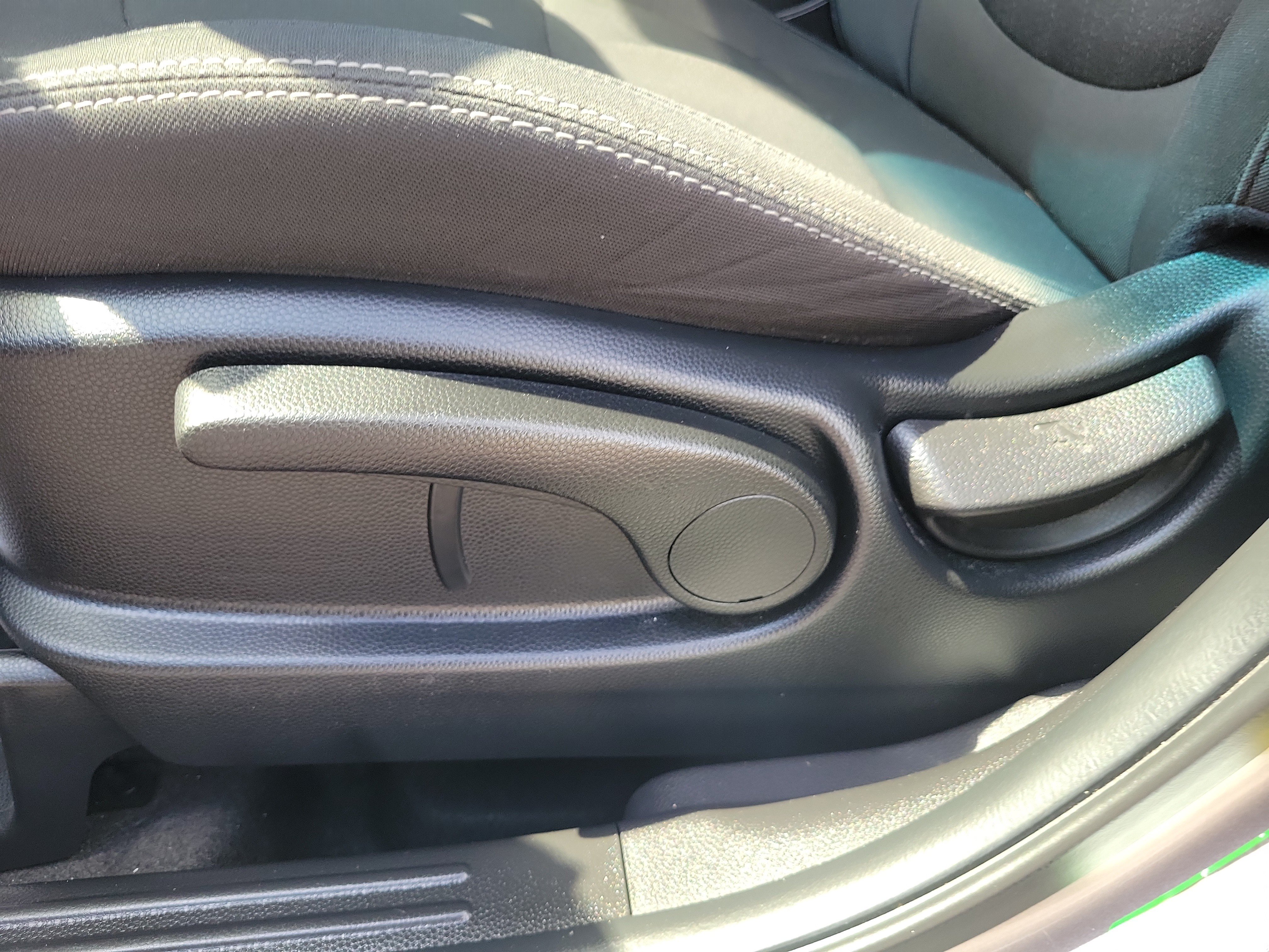 Used 2018 Kia Soul FWD image 16