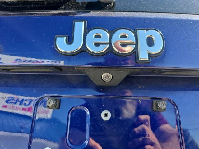 Used 2018 Jeep Renegade Limited w/ UConnect 8.4 Nav Group FWD image 11