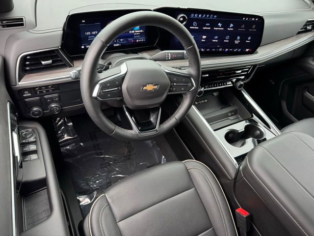 Used 2025 Chevrolet Suburban Premier image 26