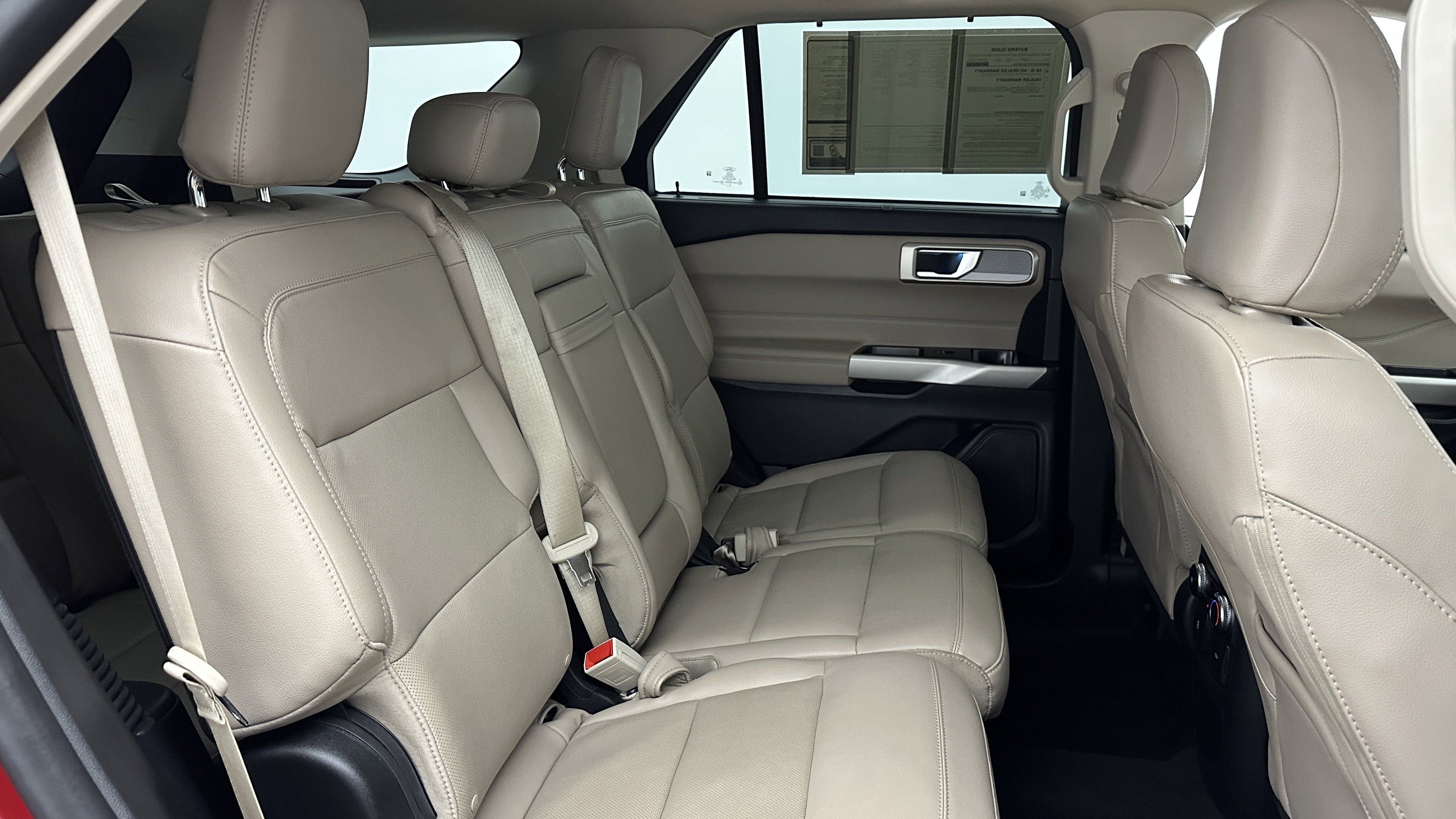 Used 2023 Ford Explorer Limited image 37