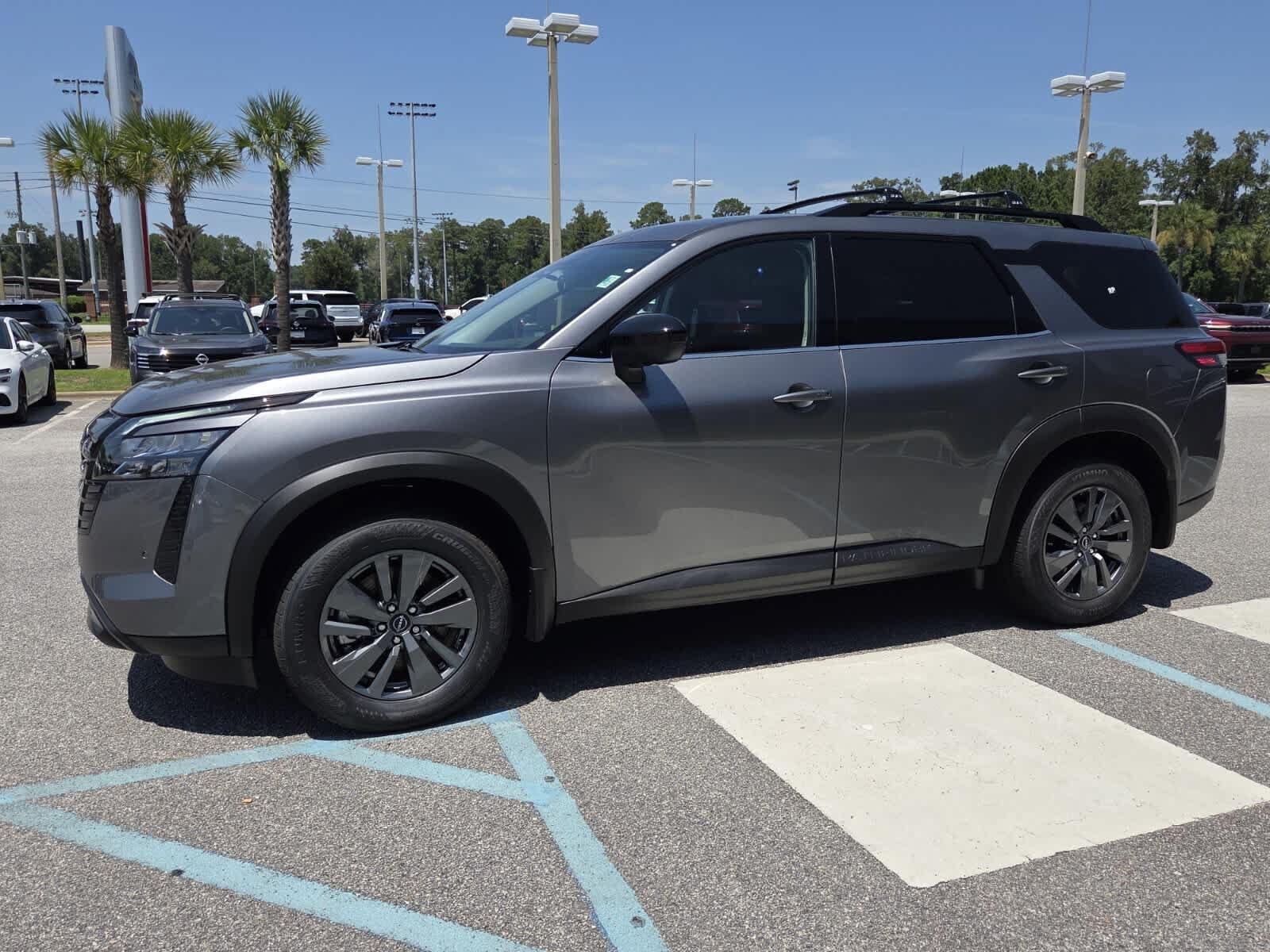 New 2026 Nissan Pathfinder SV w/ Cargo Package FWD image 2
