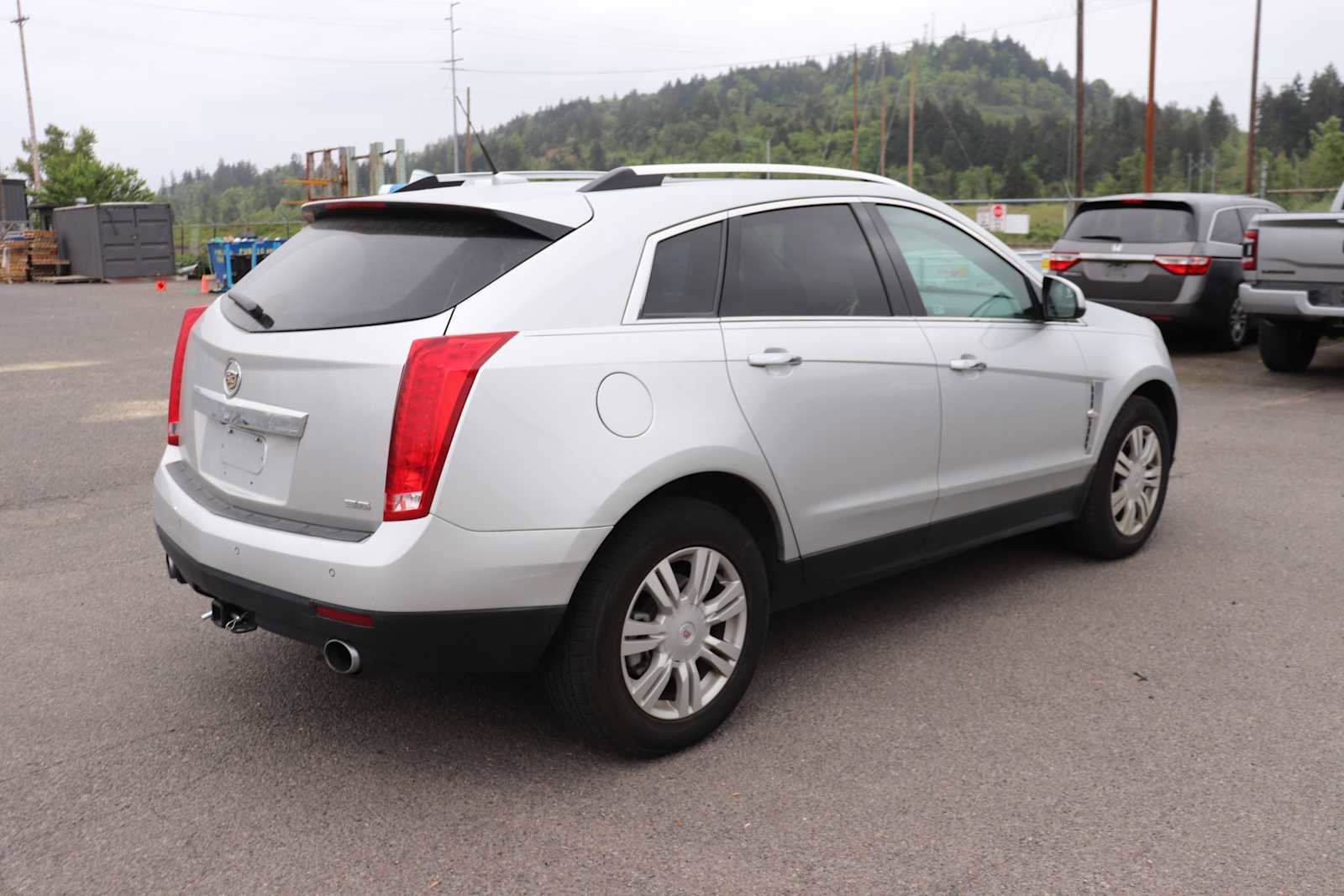 Used 2012 Cadillac SRX Luxury AWD/4WD image 3