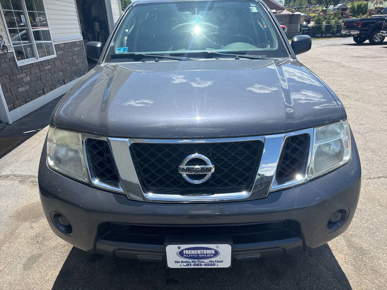 Used 2011 Nissan Pathfinder S AWD/4WD image 5