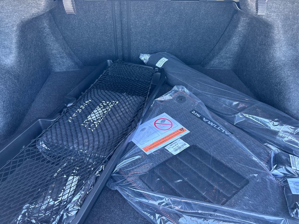 New 2025 Nissan Altima 2.5 SR image 11