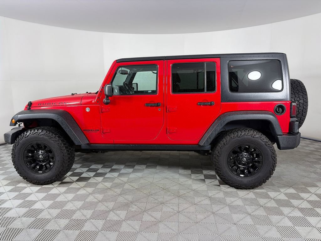 Used 2016 Jeep Wrangler Unlimited Rubicon w/ Connectivity Group AWD/4WD image 4