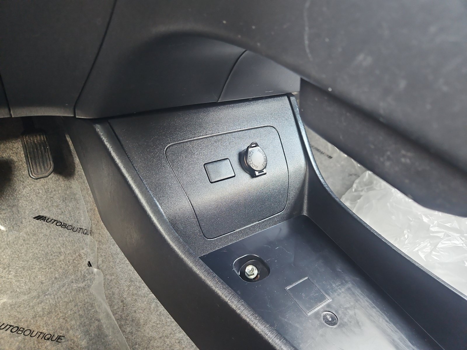 Used 2015 Toyota Prius Two FWD image 21