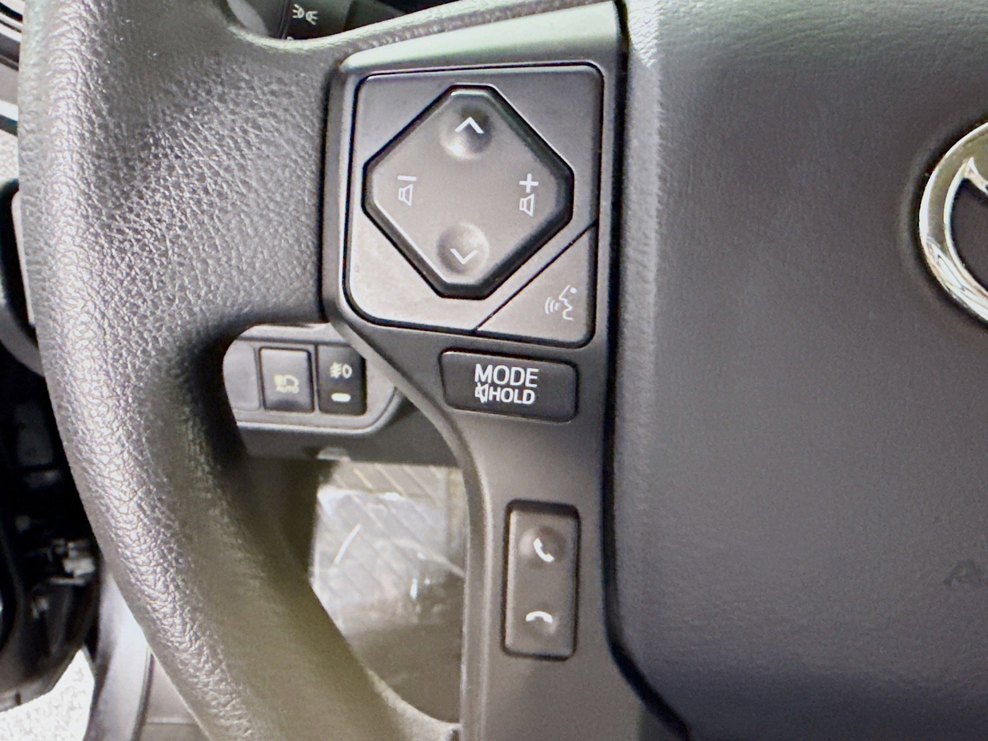 Used 2019 Toyota Tacoma SR w/ SR Convenience Package AWD/4WD image 14