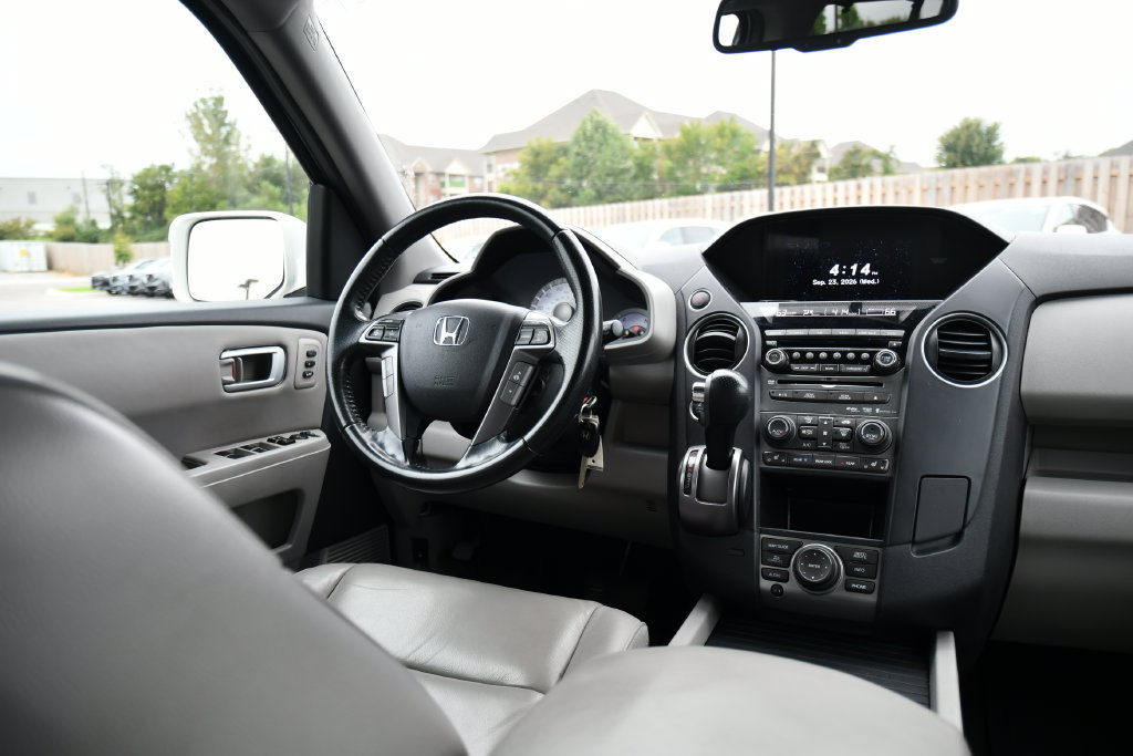 Used 2014 Honda Pilot Touring image 26