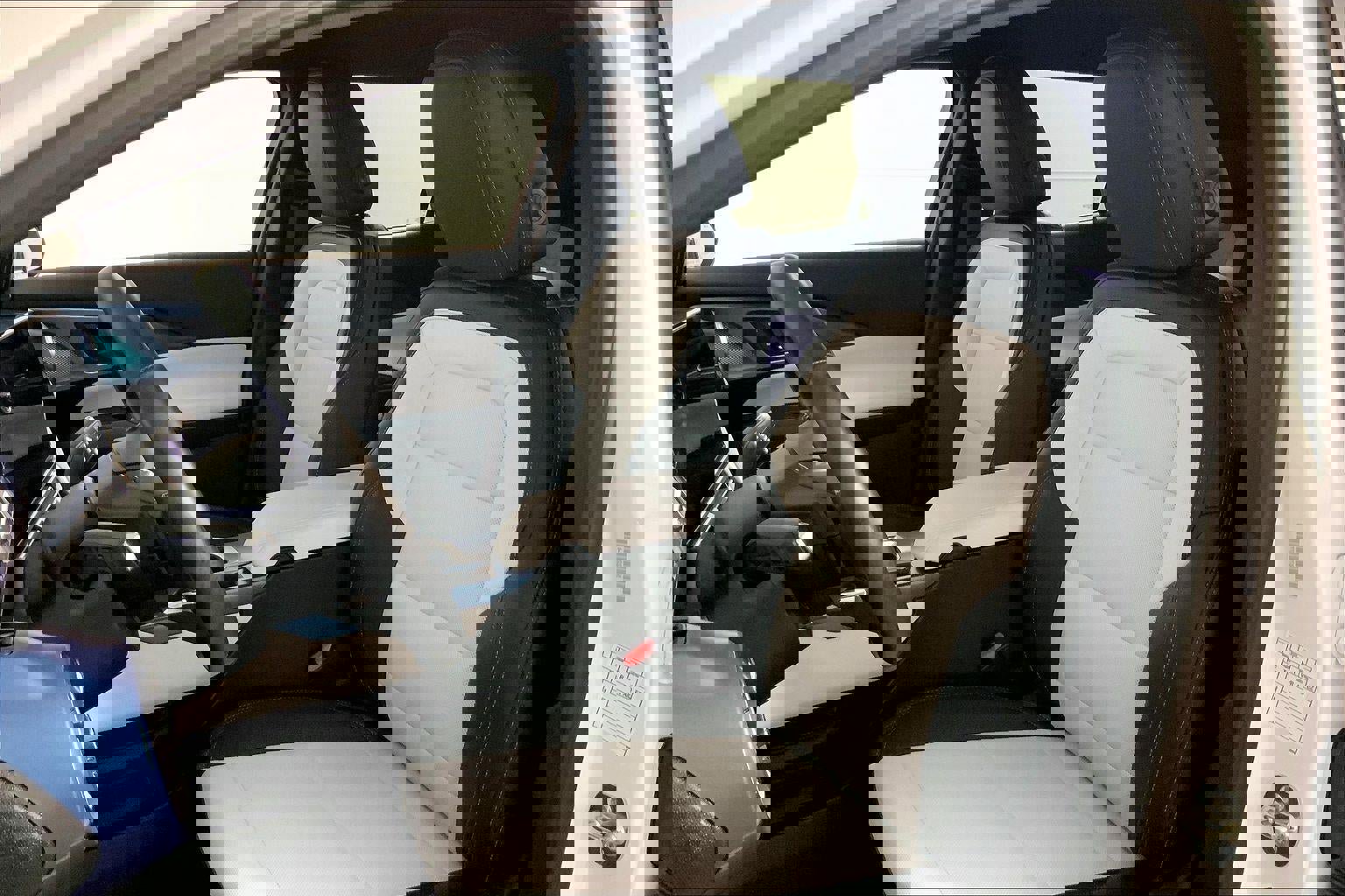 Used 2025 Chevrolet Equinox EV LT FWD image 22