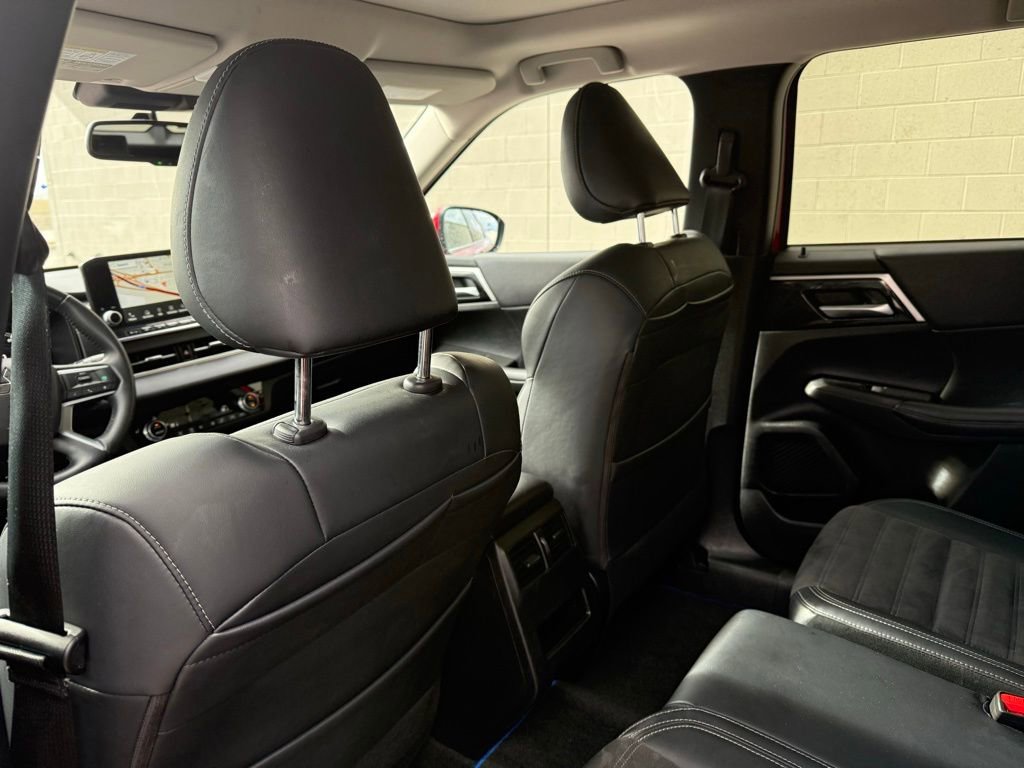 Used 2024 Mitsubishi Outlander SE image 23