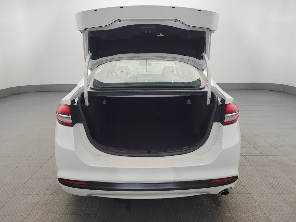 Used 2018 Ford Fusion S image 29