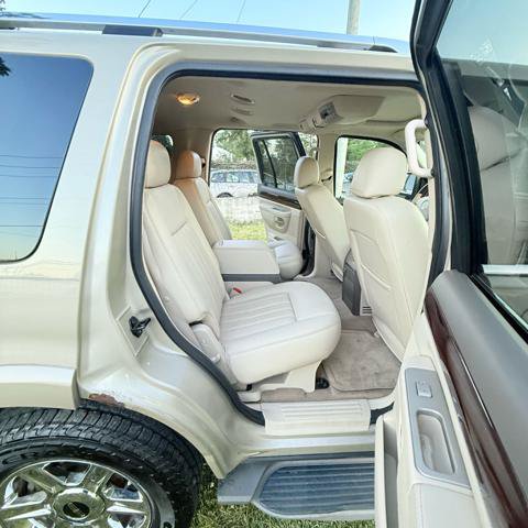 Used 2004 Lincoln Aviator Luxury AWD/4WD image 17