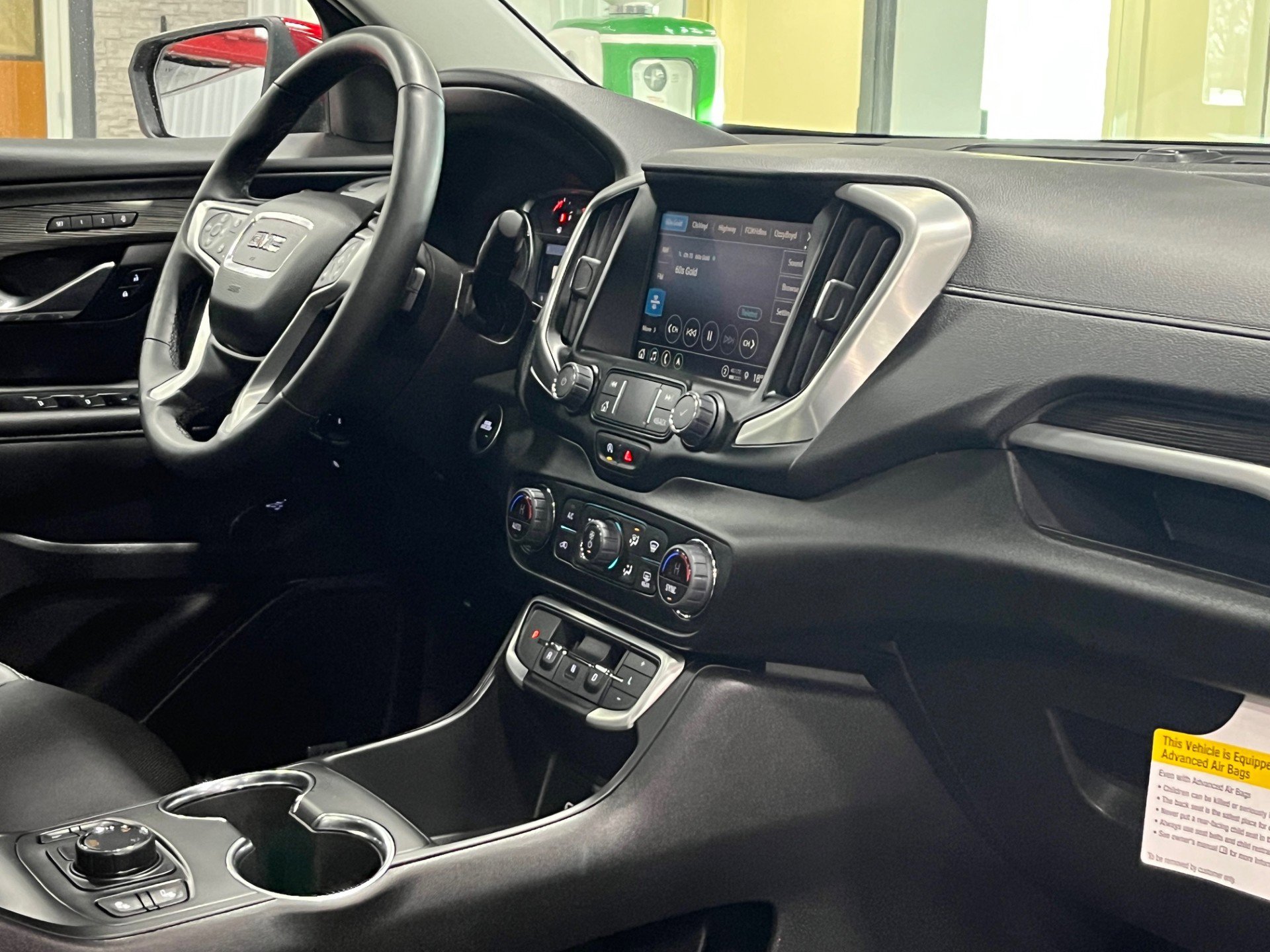 Certified 2024 GMC Terrain SLT w/ Infotainment Package II image 10