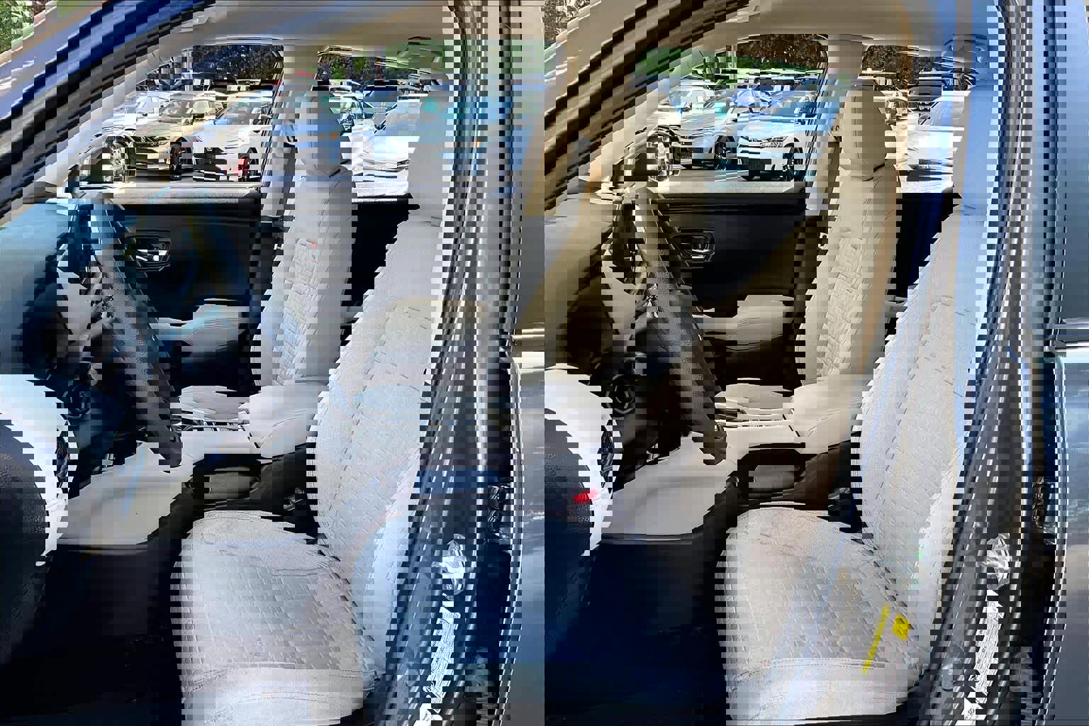 Used 2023 Honda HR-V LX image 8