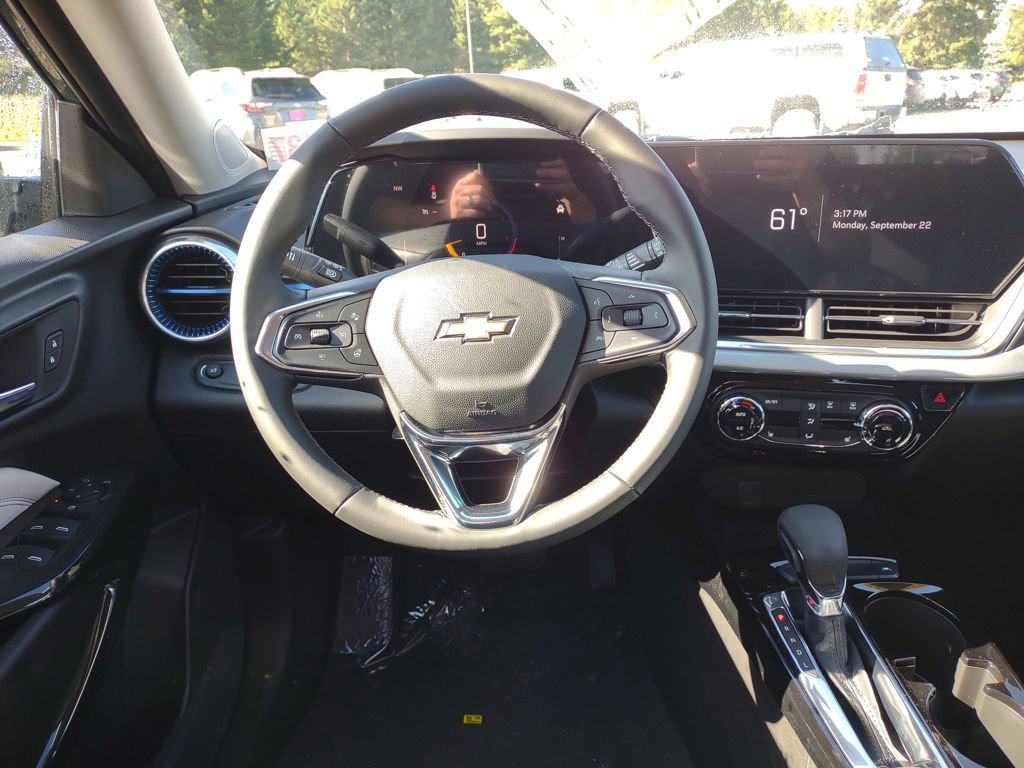 New 2026 Chevrolet Trax LT w/ LT Convenience Package image 19