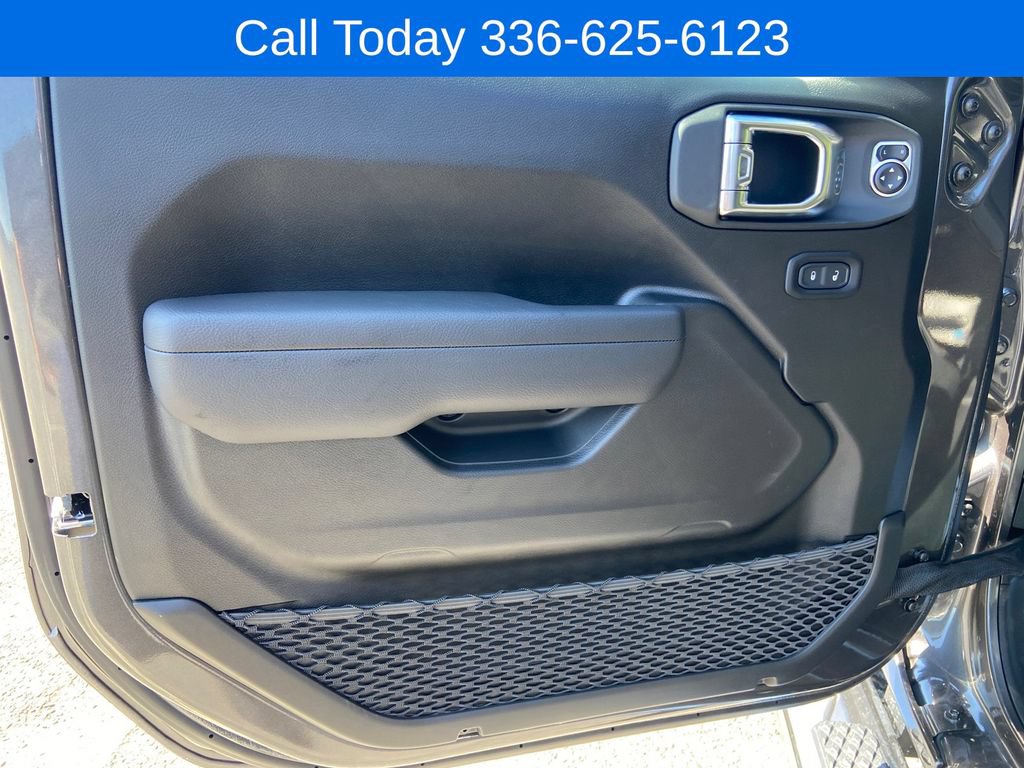 New 2025 Jeep Gladiator Sport AWD/4WD image 14