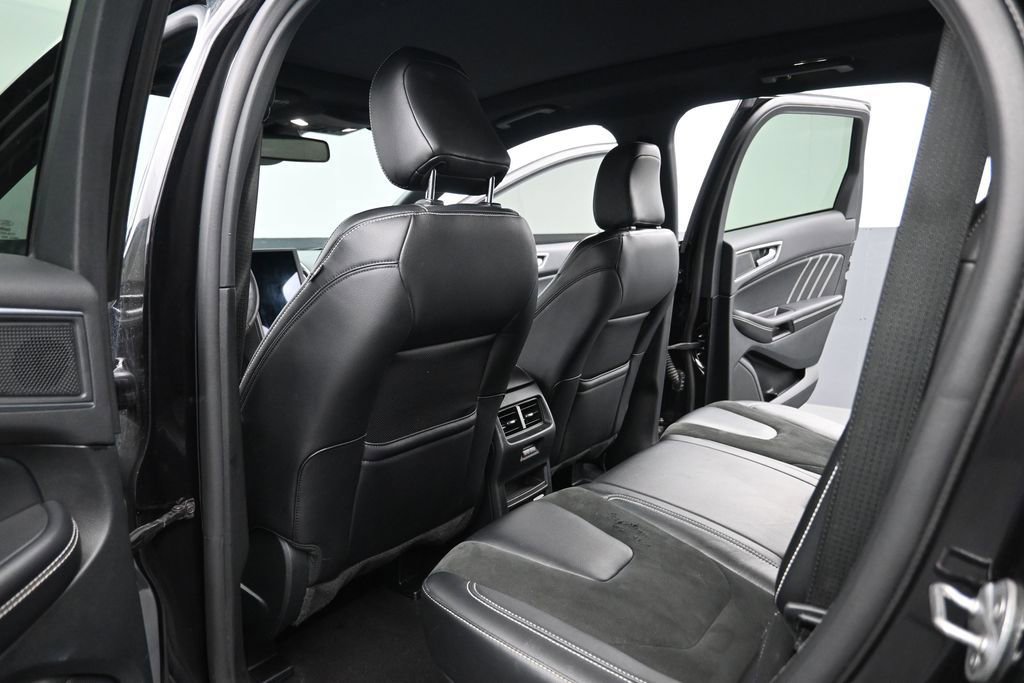 Used 2022 Ford Edge ST w/ Equipment Group 401A AWD/4WD image 10