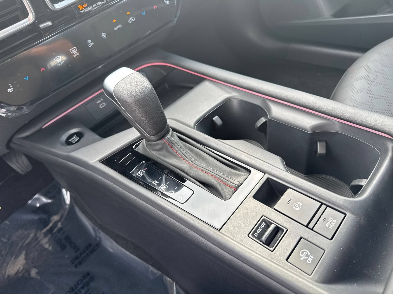 New 2026 Nissan Sentra SR w/ SR Premium Package FWD image 29