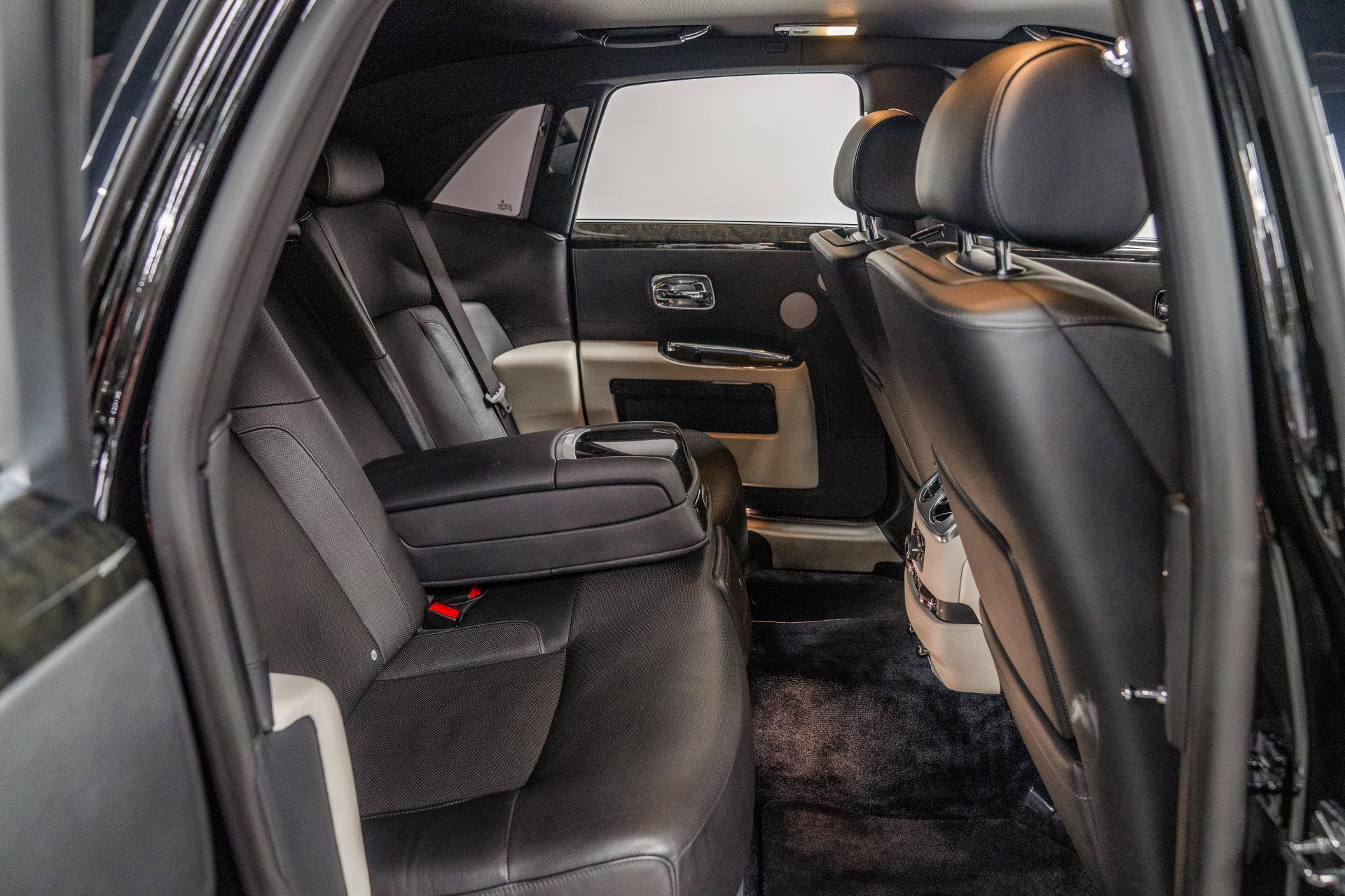 Used 2014 Rolls-Royce Ghost image 31