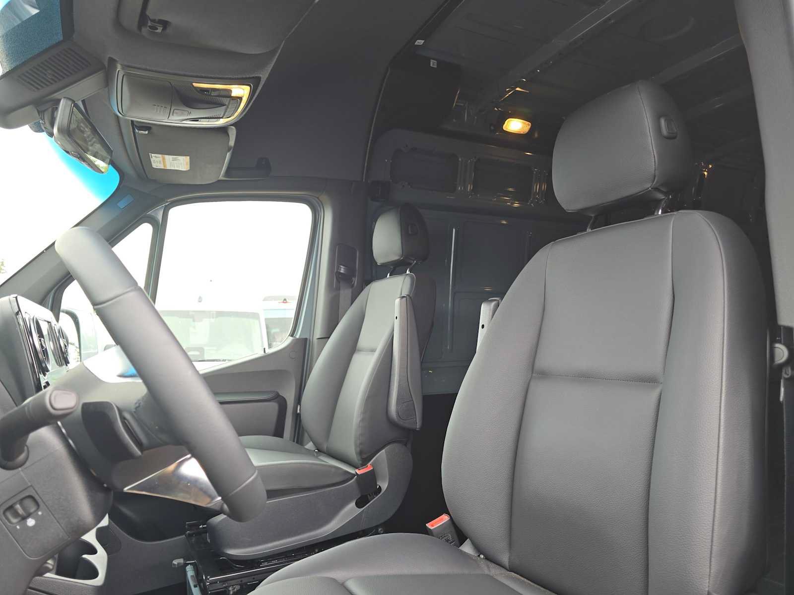 Used 2026 Mercedes-Benz Sprinter 2500 image 22